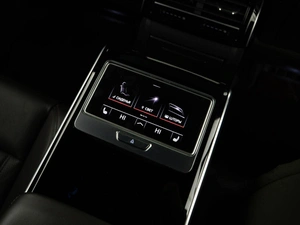 Седан Audi A8 2017 года, 5249999 рублей, Москва