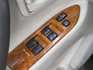Внедорожник Toyota Land Cruiser 2006 года, 1950000 рублей, Омск