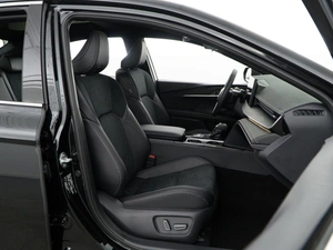 Седан Toyota Camry 2025 года, 4398999 рублей, Москва