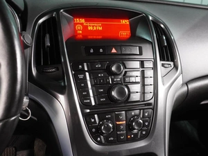 Седан Opel Astra 2013 года, 849000 рублей, Воронеж