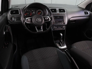 Седан Volkswagen Polo 2019 года, 1569000 рублей, Воронеж