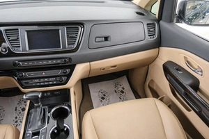 Минивэн Kia Carnival 2019 года, 2799000 рублей, Красноярск