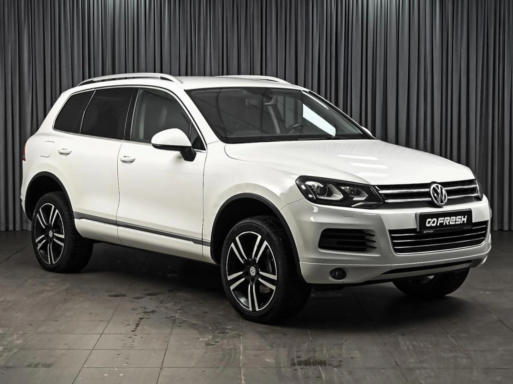 Внедорожник Volkswagen Touareg 2013 года, 2177000 рублей, Ставрополь