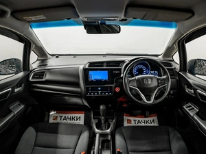 Хетчбэк Honda Fit 2018 года, 1200000 рублей, Красноярск