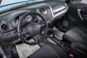 Внедорожник Toyota RAV4 2004 года, 889000 рублей, Томск