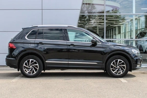 Внедорожник Volkswagen Tiguan 2018 года, 2650000 рублей, Ярославль
