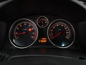 Универсал Opel Astra 2013 года, 699000 рублей, Воронеж