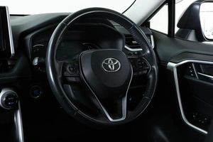 Внедорожник Toyota RAV4 2019 года, 2949000 рублей, Красноярск