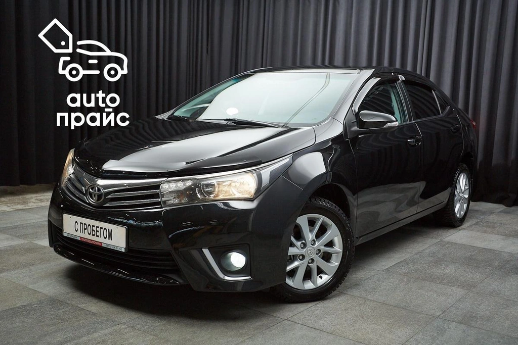 Седан Toyota Corolla 2013 года, 1299000 рублей, Красноярск