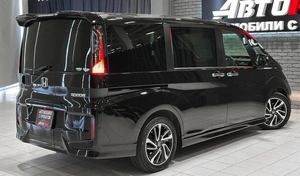 Минивэн Honda Stepwgn Spada 2016 года, 1947000 рублей, Красноярск
