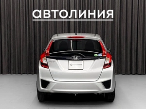 Хетчбэк Honda Fit 2016 года, 920000 рублей, Красноярск