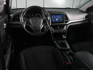 Седан Hyundai Elantra 2017 года, 1550000 рублей, Аксай