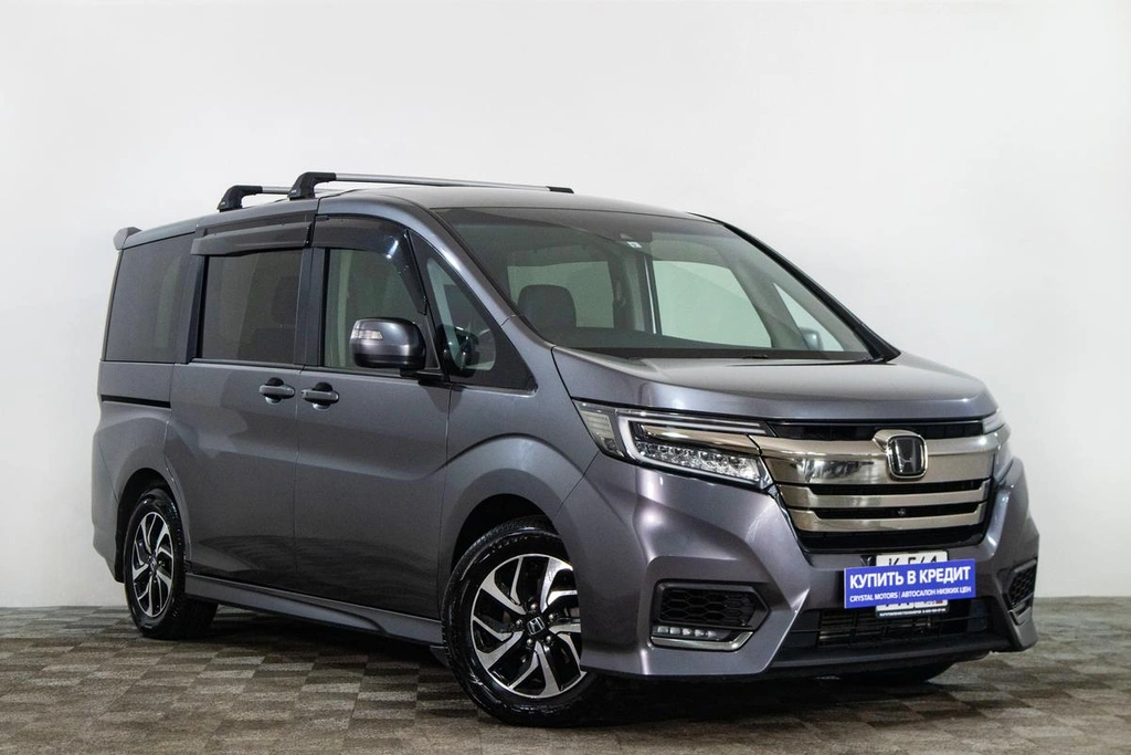Минивэн Honda Stepwgn Spada 2019 года, 2499000 рублей, Сургут