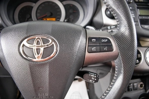 Внедорожник Toyota RAV4 2011 года, 1739000 рублей, Пермь