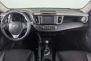 Внедорожник Toyota RAV4 2017 года, 2939000 рублей, Пермь