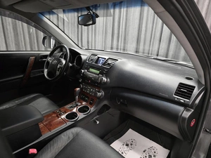 Внедорожник Toyota Highlander 2011 года, 2059000 рублей, Красноярск