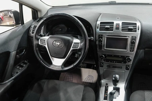 Седан Toyota Avensis 2012 года, 1529000 рублей, Новокузнецк