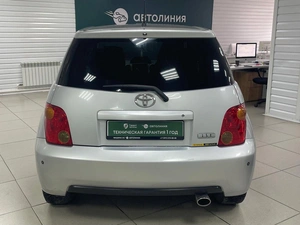 Хетчбэк Toyota Ist 2002 года, 550000 рублей, Ачинск