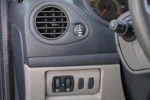 Хетчбэк Renault Clio 2006 года, 479000 рублей, Омск