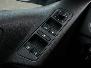 Внедорожник Volkswagen Tiguan 2015 года, 1345000 рублей, Волгоград