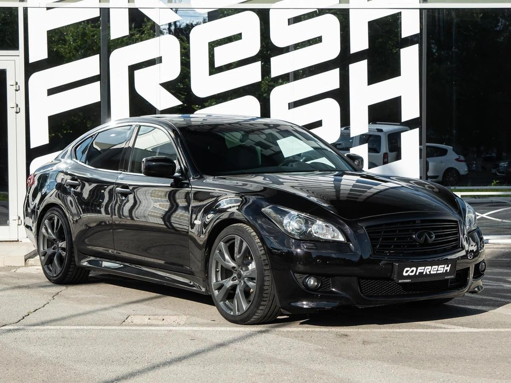 Седан Infiniti Q70 2014 года, 1999000 рублей, Волгоград