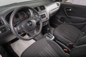 Седан Volkswagen Polo 2017 года, 1099000 рублей, Томск