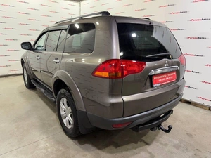 Внедорожник Mitsubishi Pajero 2011 года, 1440000 рублей, Красноярск
