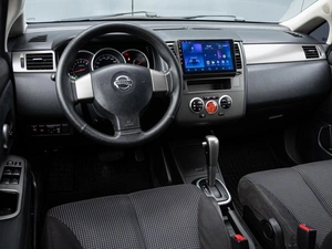 Хетчбэк Nissan Tiida 2011 года, 830000 рублей, Краснодар