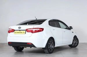 Седан Kia Rio 2014 года, 929000 рублей, Новосибирск