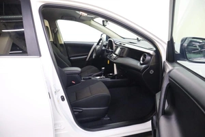 Внедорожник Toyota RAV4 2017 года, 2450000 рублей, Брянск