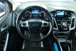 Хетчбэк Ford Focus 2012 года, 709000 рублей, Омск