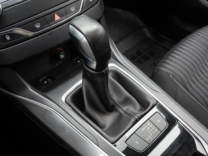 Хетчбэк Peugeot 308 2014 года, 1025000 рублей, Краснодар