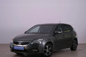 Хетчбэк Kia Ceed 2011 года, 629000 рублей, Омск