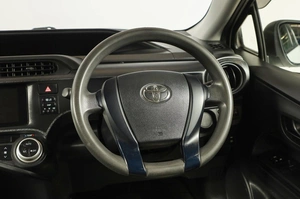 Хетчбэк Toyota Aqua 2016 года, 929000 рублей, Новосибирск