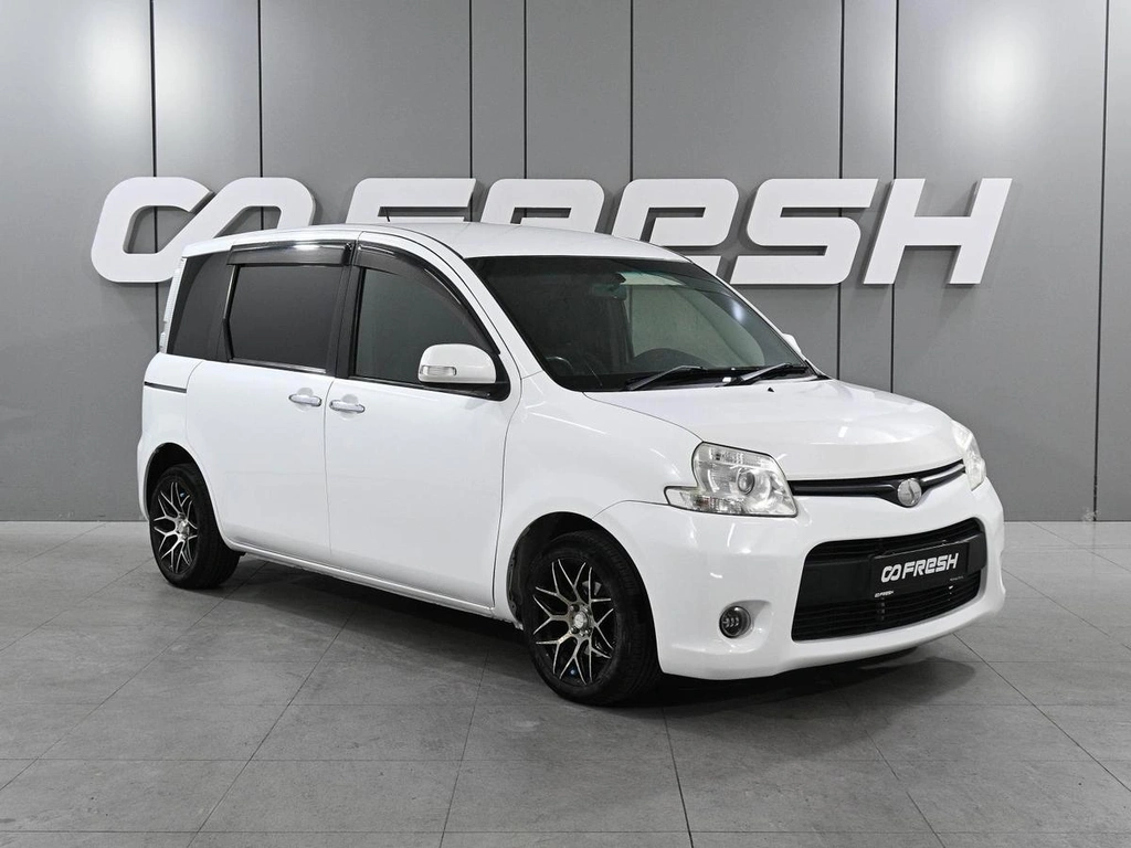 Минивэн Toyota Sienta 2012 года, 819000 рублей, Аксай