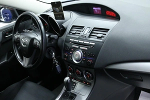 Хетчбэк Mazda 3 2011 года, 960000 рублей, Солонцы