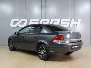 Седан Opel Astra 2011 года, 679000 рублей, Воронеж