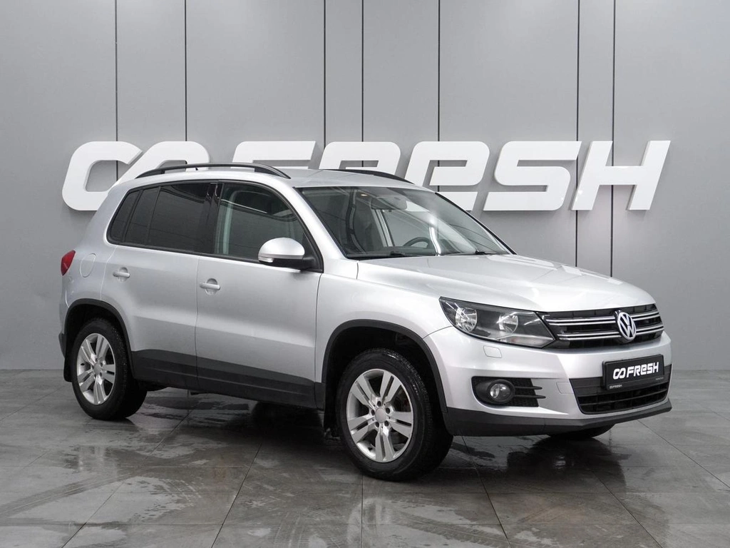 Внедорожник Volkswagen Tiguan 2011 года, 1060000 рублей, Воронеж