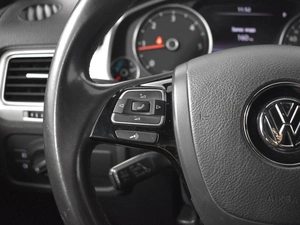 Внедорожник Volkswagen Touareg 2015 года, 2437100 рублей, Казань