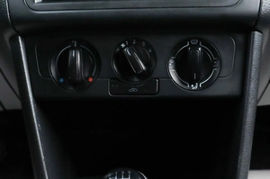 Седан Volkswagen Polo 2019 года, 949000 рублей, Челябинск