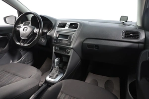 Седан Volkswagen Polo 2018 года, 1199000 рублей, Новосибирск