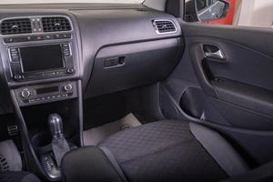 Седан Volkswagen Polo 2018 года, 1299000 рублей, Томск