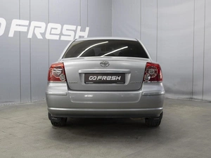 Седан Toyota Avensis 2007 года, 960000 рублей, Омск