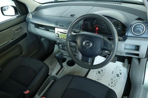 Хетчбэк Mazda Demio 2003 года, 319000 рублей, Омск