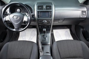 Седан Toyota Corolla 2007 года, 819000 рублей, Оренбург