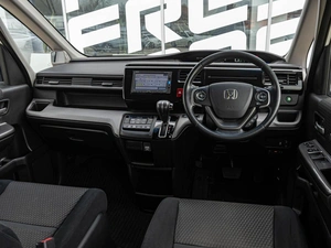 Минивэн Honda Stepwgn Spada 2017 года, 2070000 рублей, Краснодар