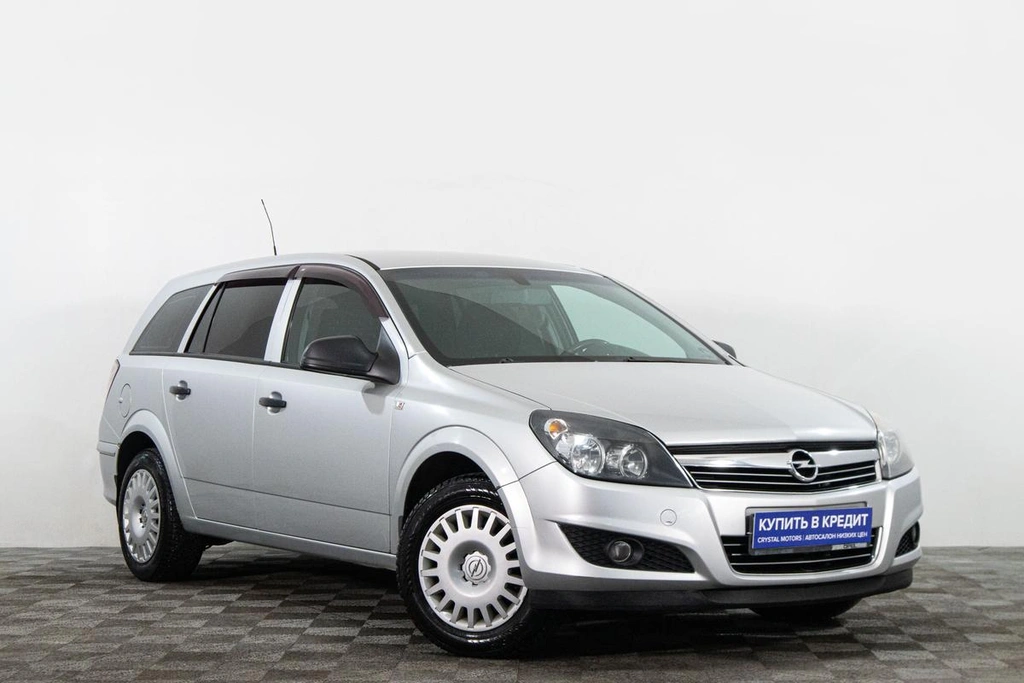 Универсал Opel Astra 2011 года, 649000 рублей, Сургут