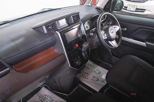 Минивэн Toyota Roomy 2019 года, 1249000 рублей, Томск