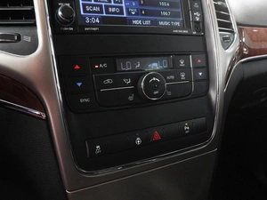 Внедорожник Jeep Grand Cherokee 2012 года, 1819000 рублей, Красный Пахарь