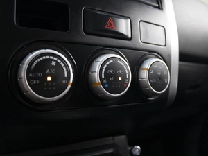 Внедорожник Nissan X-Trail 2010 года, 1270000 рублей, Омск